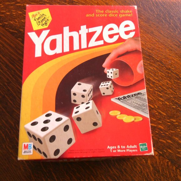 Yahtzee classic dice game played 5 dice Strategies English Spanish high-scoring - Picture 12 of 16